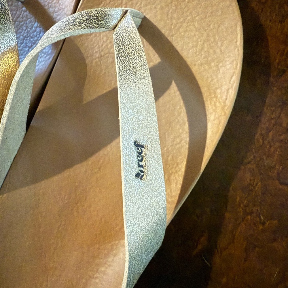 Reef Gold and Tan Sandals - Picture 3 of 4